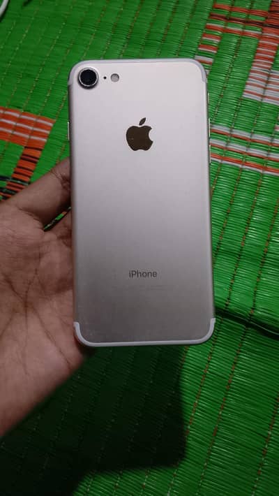 Apple iPhone 7