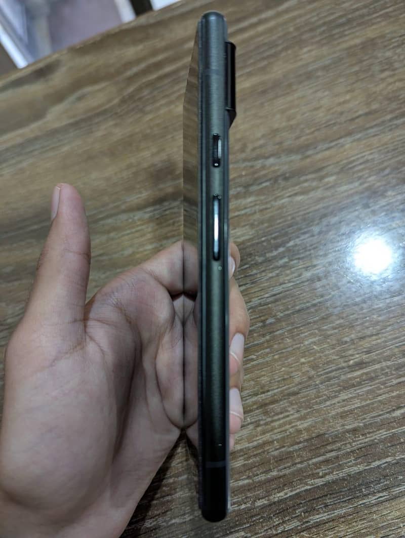Google Pixel 6 Mint Condition 9