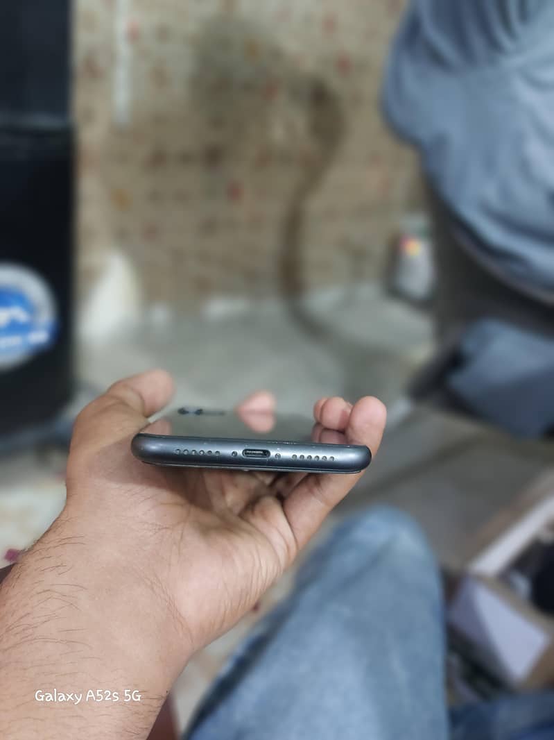 Apple iPhone 11 1
