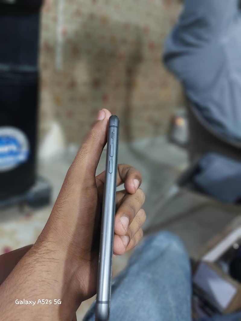 Apple iPhone 11 2