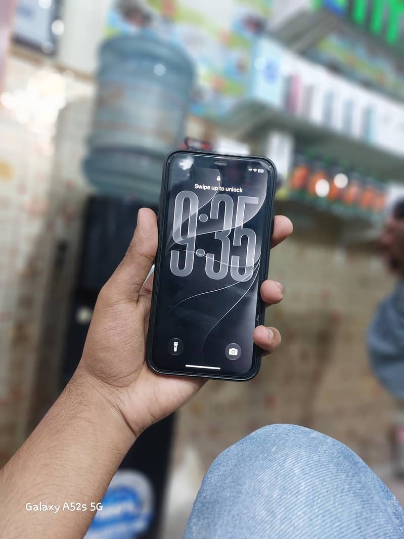 Apple iPhone 11 5