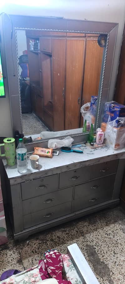 Dresser