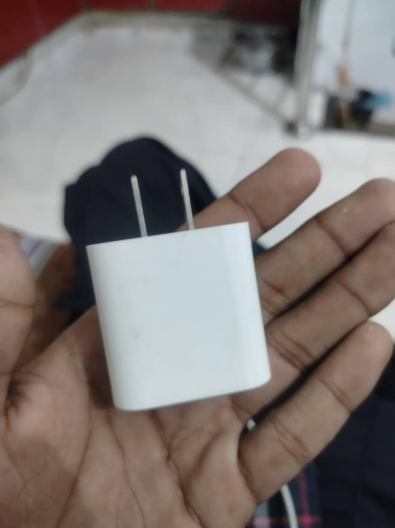 apple charger 1