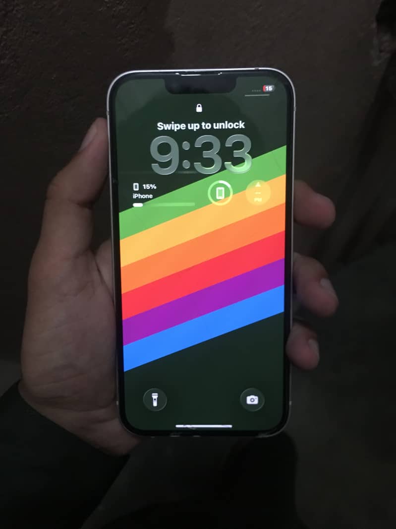 Apple iPhone 13 4