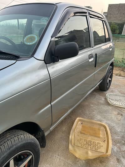 Daihatsu Cuore 2011