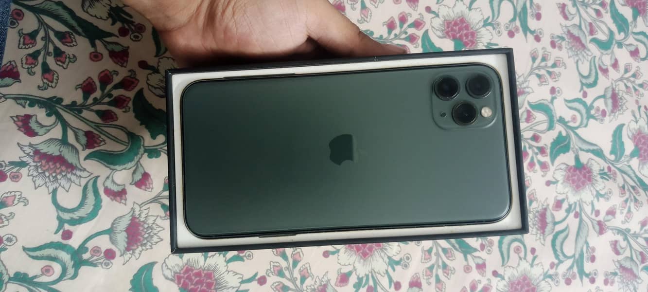 Apple iPhone 11 Pro Max 8