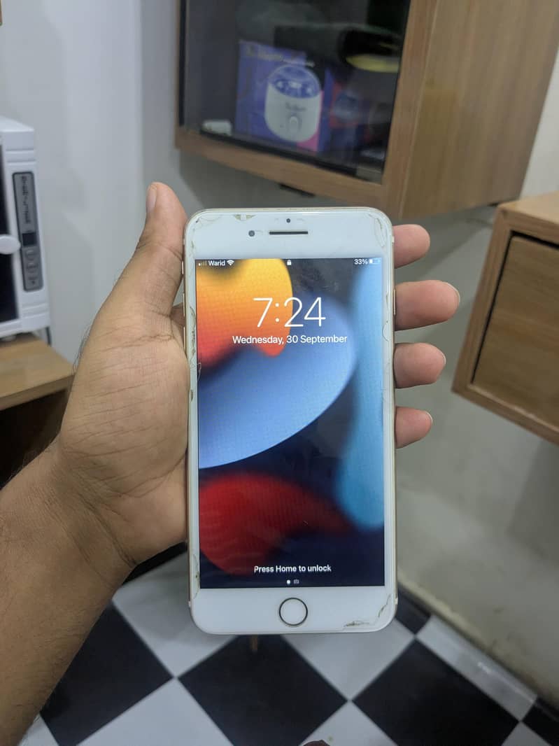 Apple iPhone 7 Plus 1
