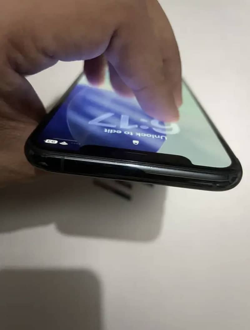 Apple iPhone 11 Pro 2