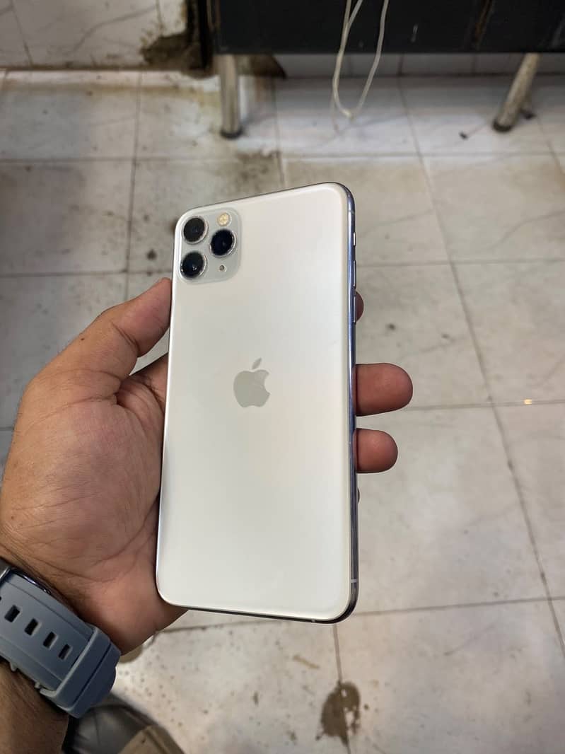 Apple iPhone 11 Pro Max 2