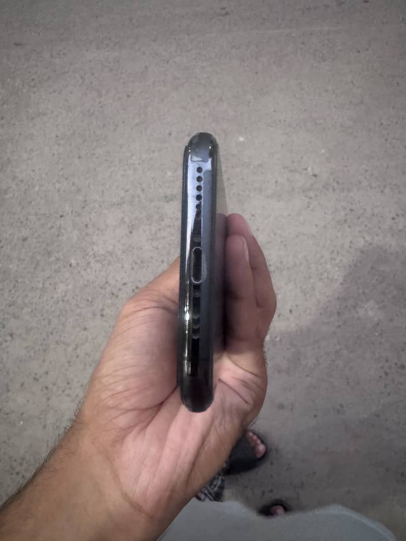 Apple iPhone XS 6