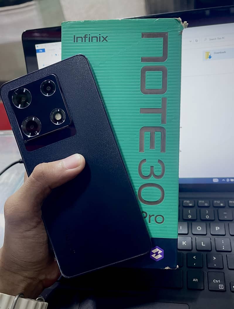 Infinix Note 30 Pro 4