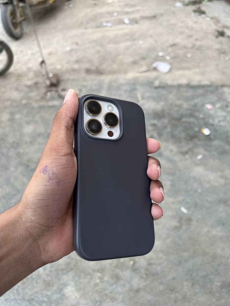 Apple iPhone 14 Pro 0