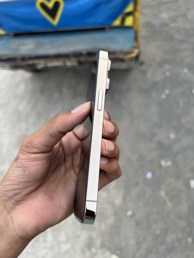 Apple iPhone 14 Pro 7