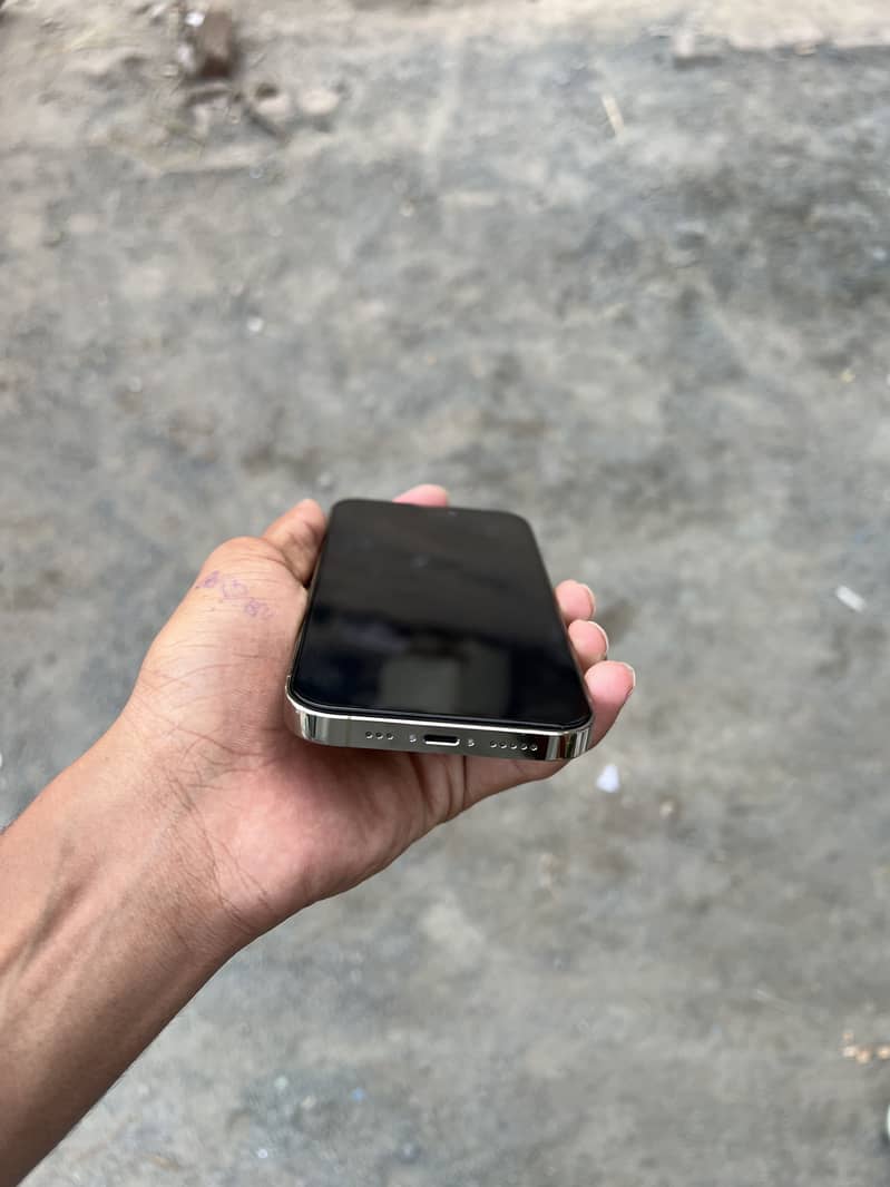 Apple iPhone 14 Pro 11