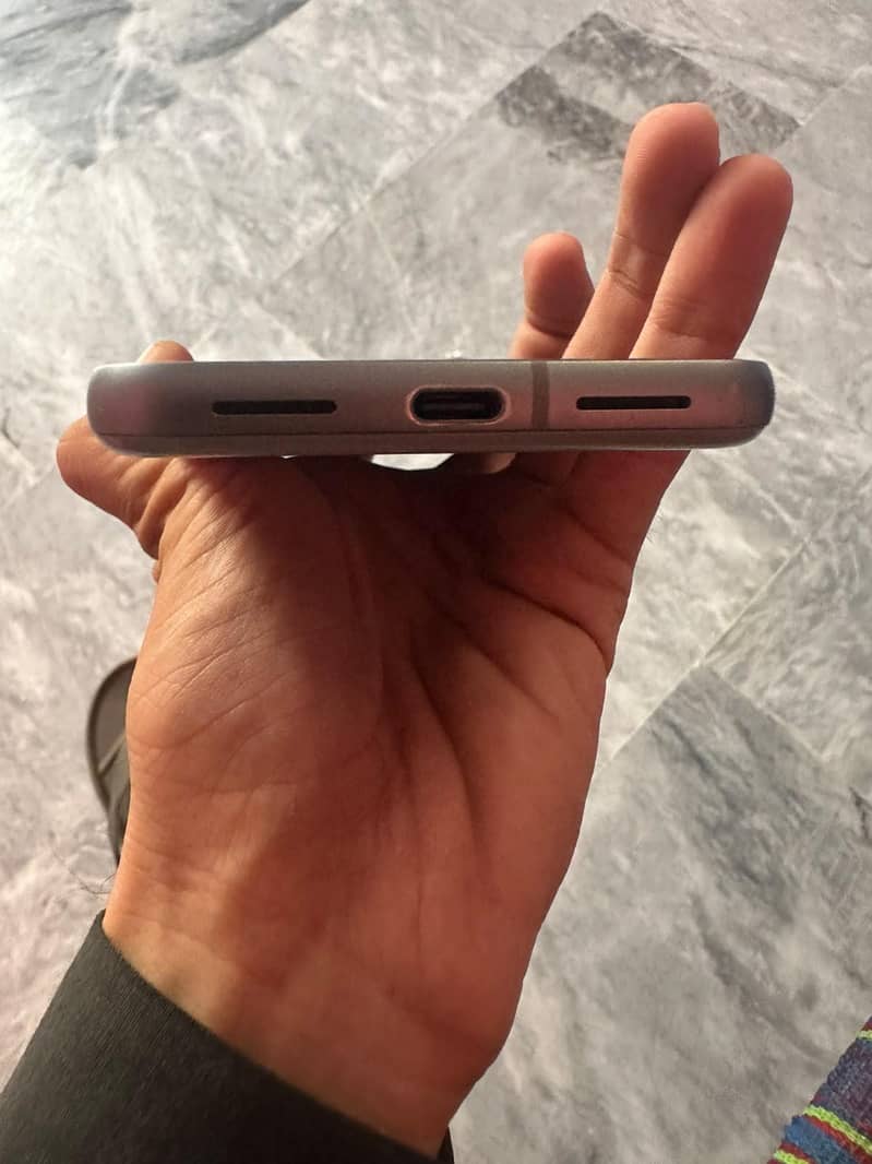 Google Pixel 8 3