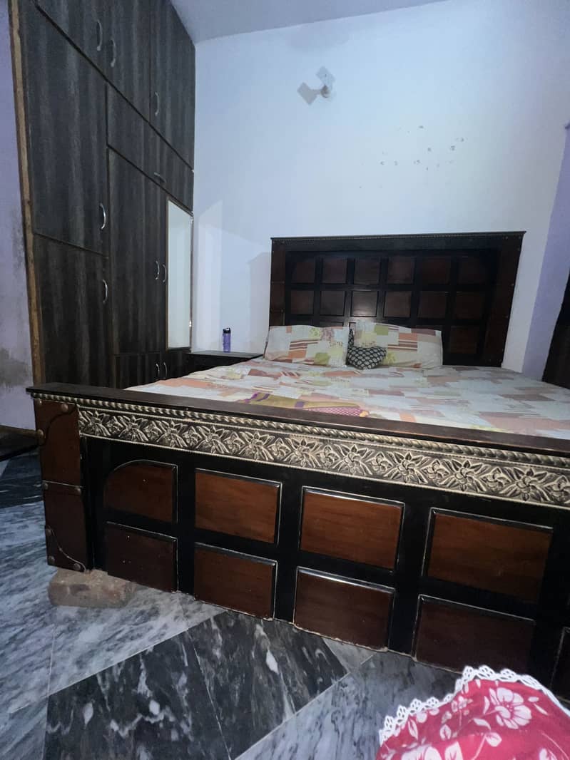 Wooden Bed Set / Furniture / Solid wooden furniture 0