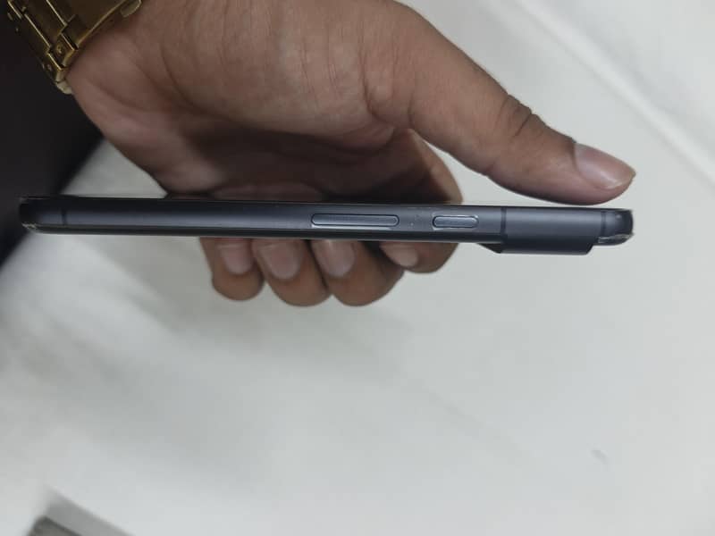 Google Pixel 8 4