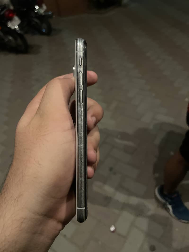 Apple iPhone X 2