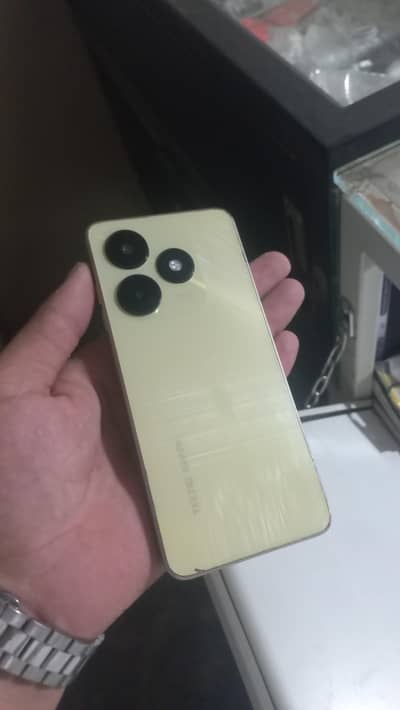 Tecno saprk 20 c 6/128