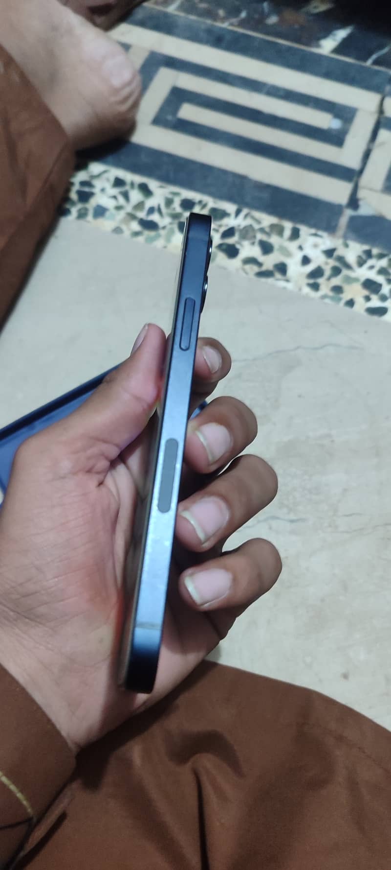 Apple iPhone 12 2