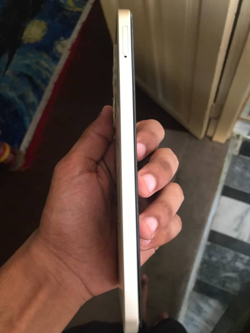 Realme C61 1