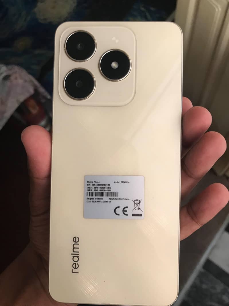 Realme C61 2
