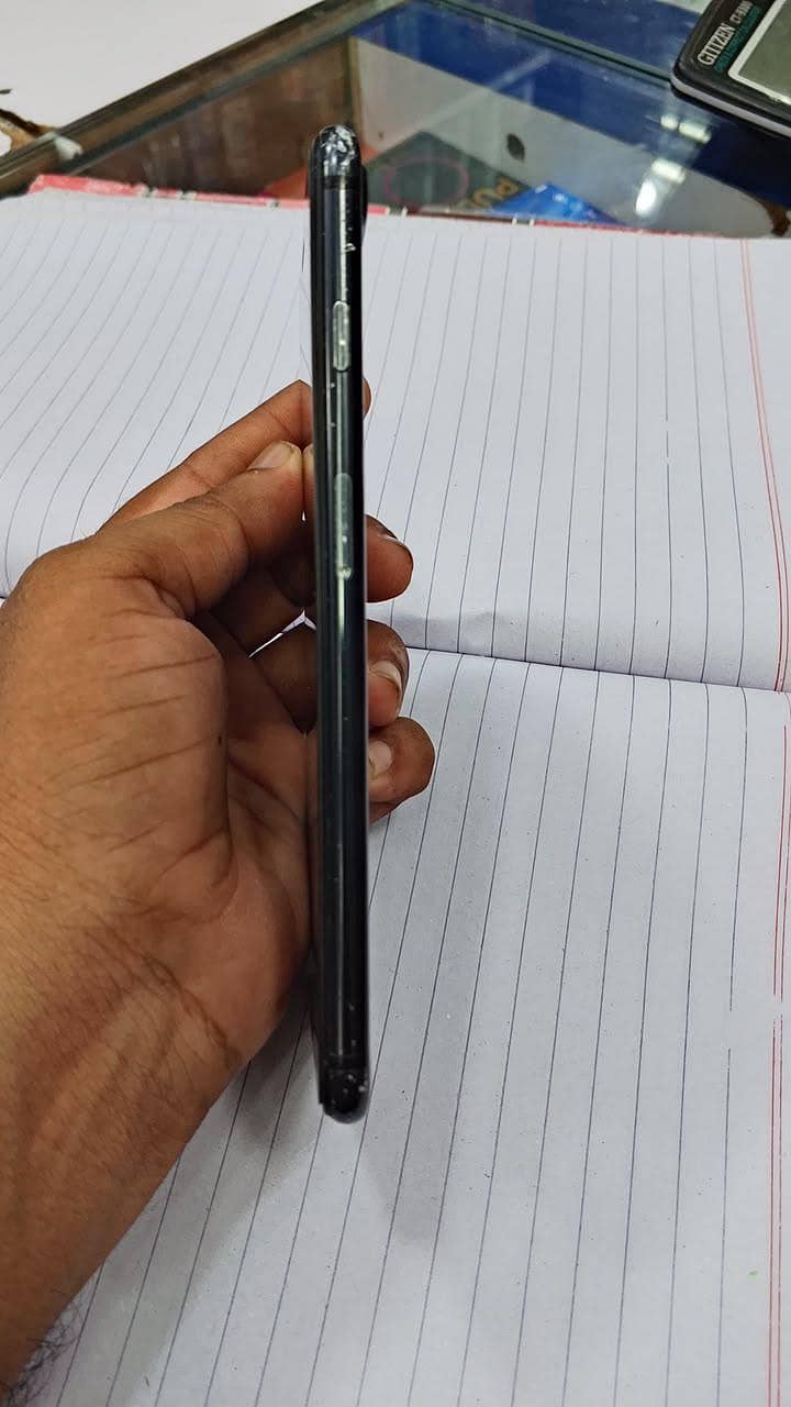 Apple iPhone 7 Plus 3