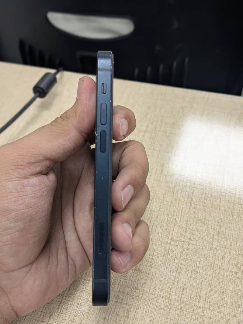 Apple iPhone 13 mini 2