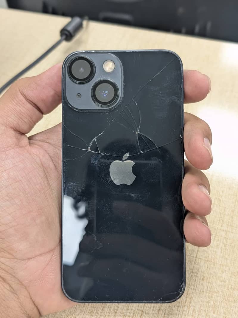 Apple iPhone 13 mini 8