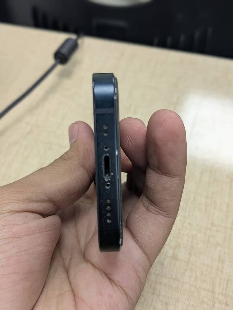 Apple iPhone 13 mini 10