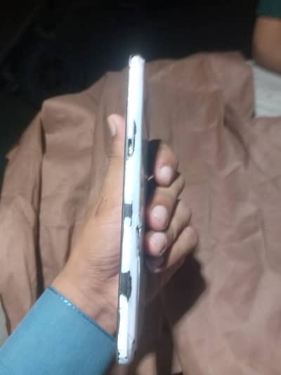 LG v60tinks