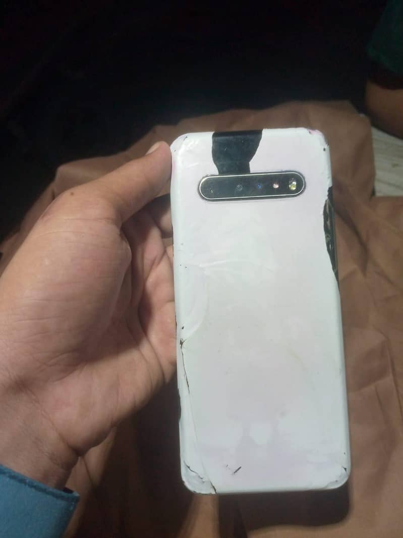 LG v60tinks 1