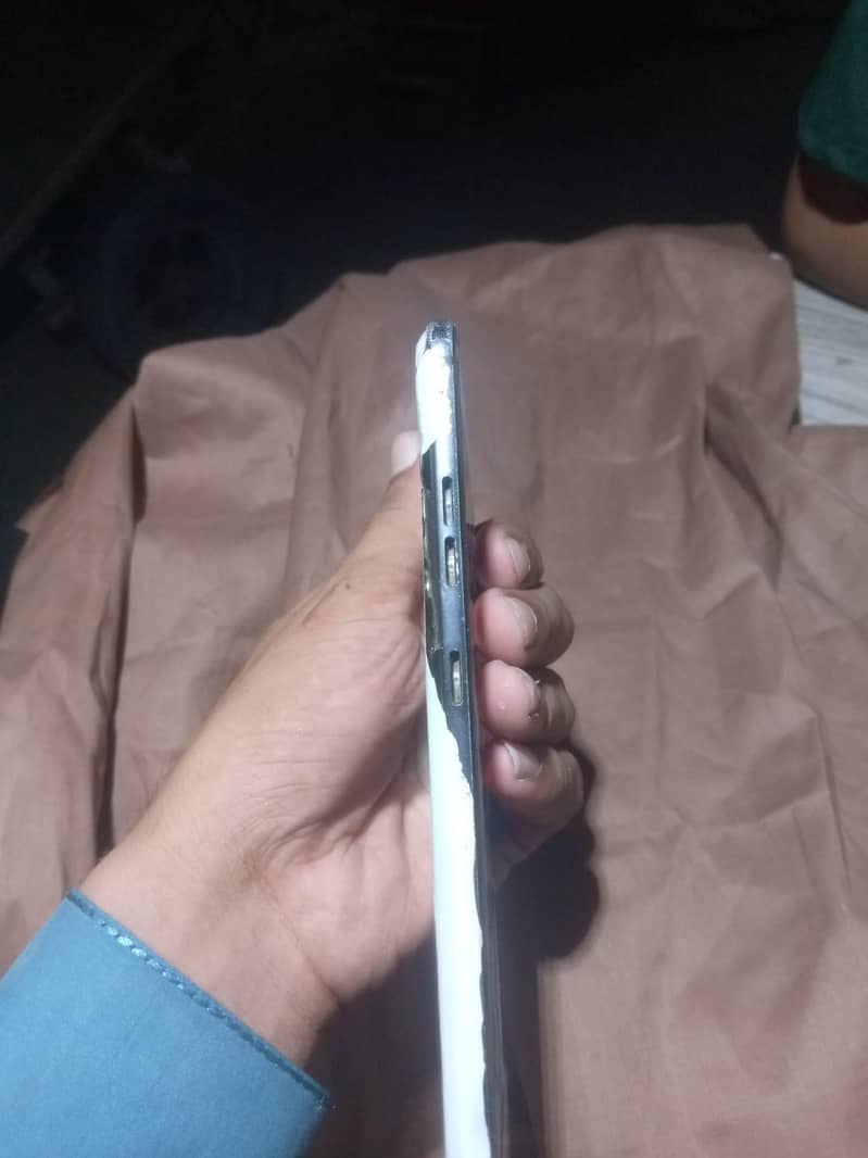 LG v60tinks 2
