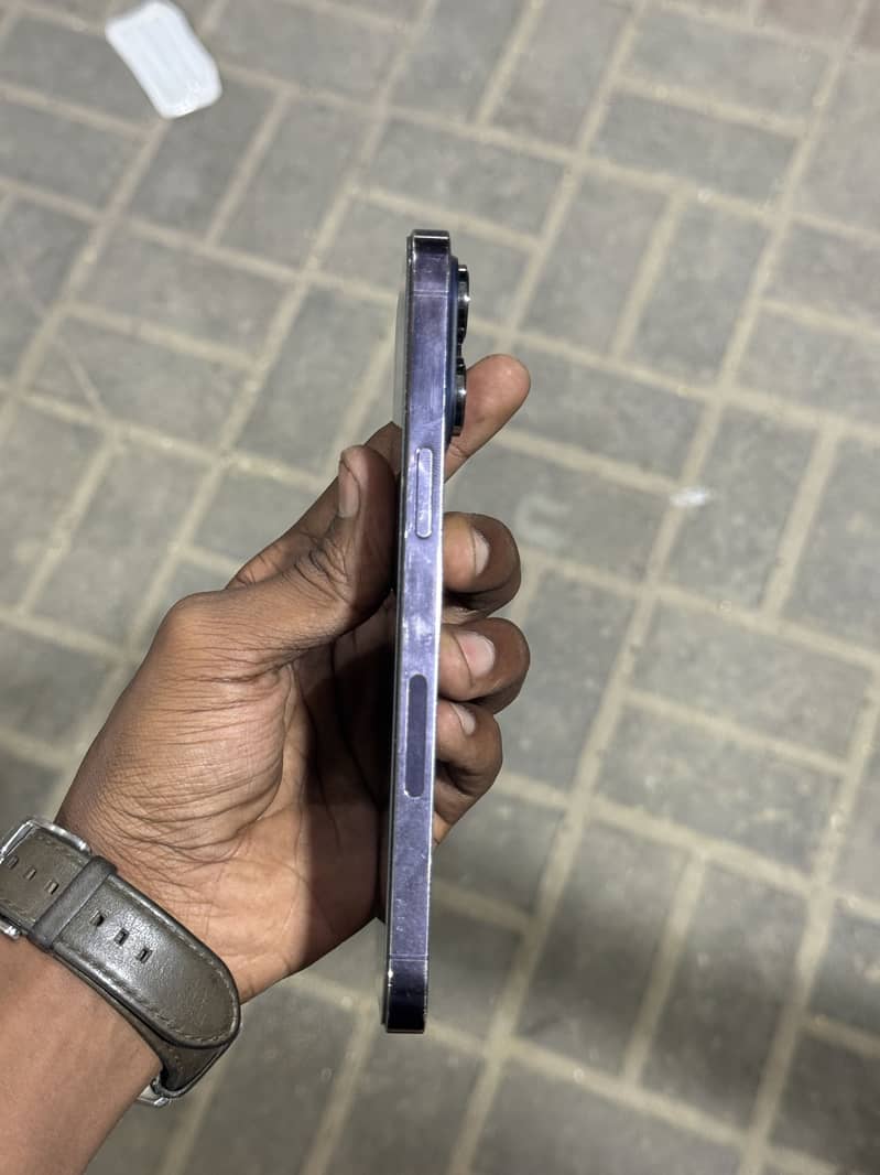 Apple iPhone 14 Pro Max 3