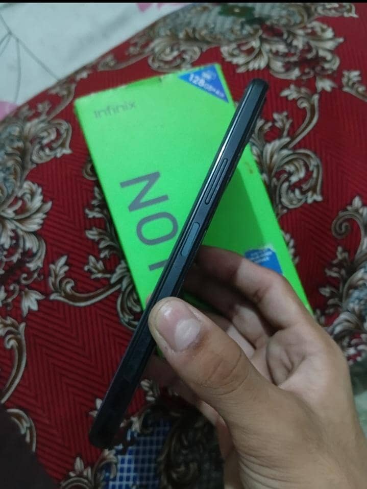 Infinix Note 11 8