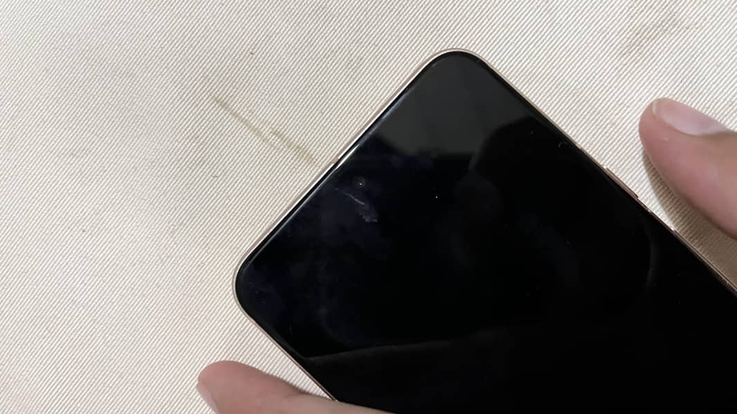 Google Pixel 8 4