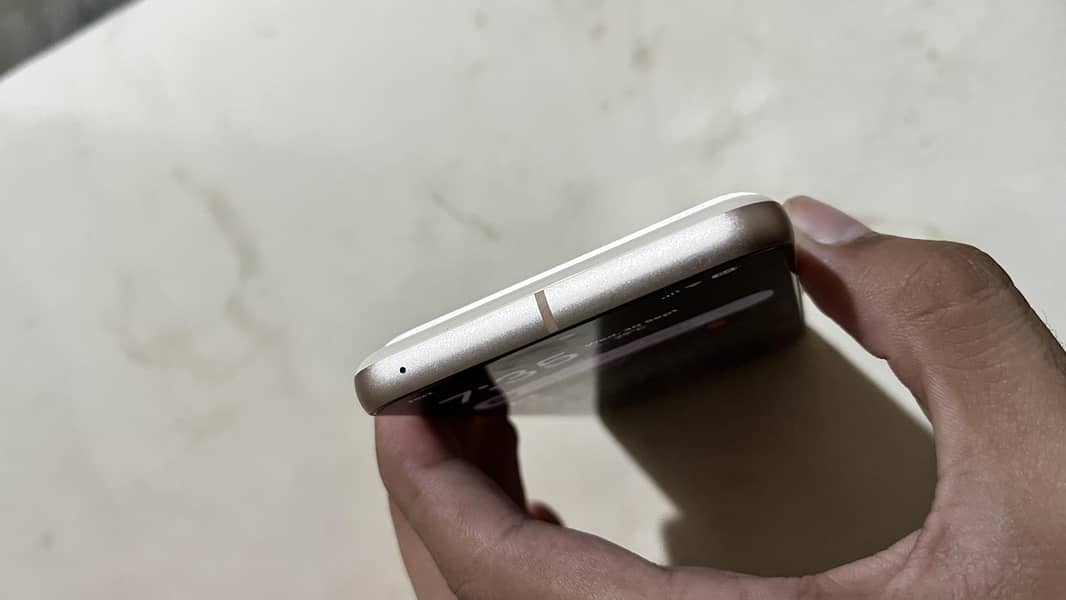 Google Pixel 8 5