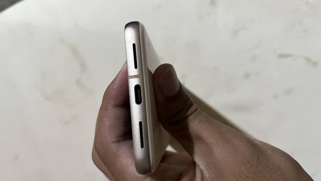 Google Pixel 8 6