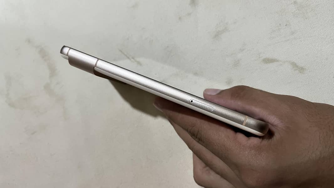Google Pixel 8 7