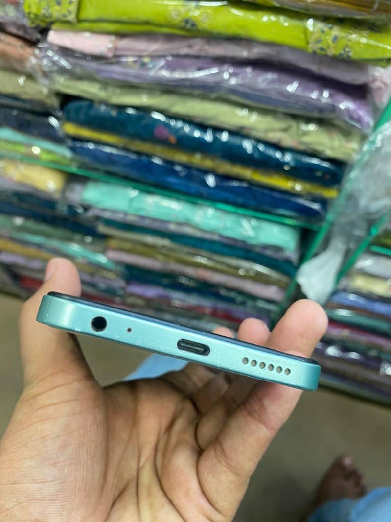 Tecno SPARK 30C 4