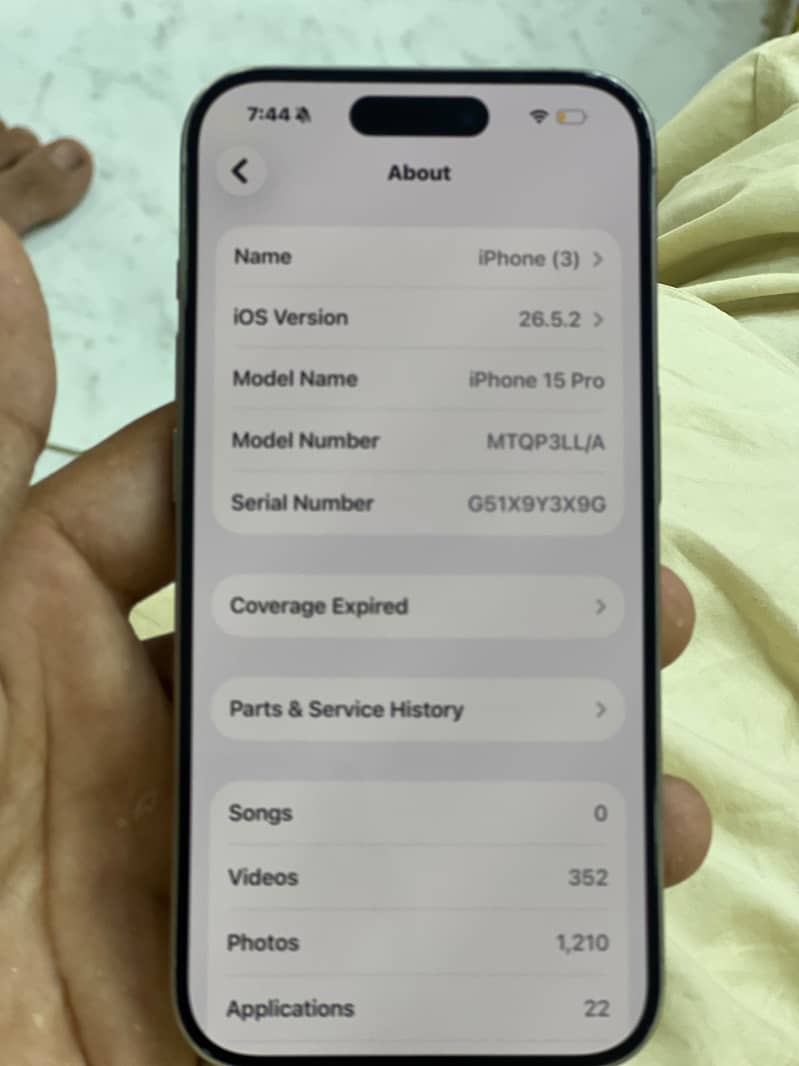Apple iPhone 15 Pro 4