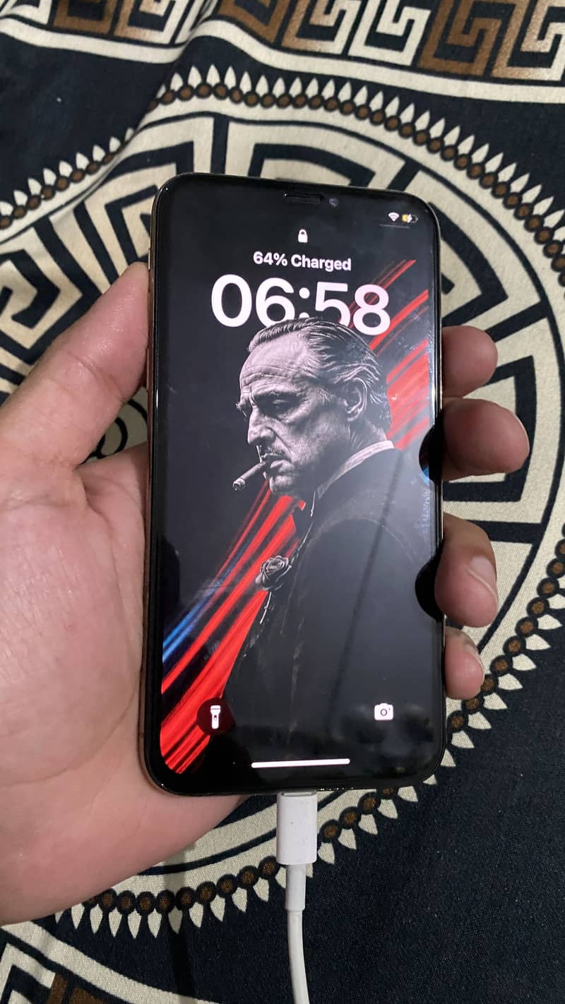 Apple iPhone XS 1
