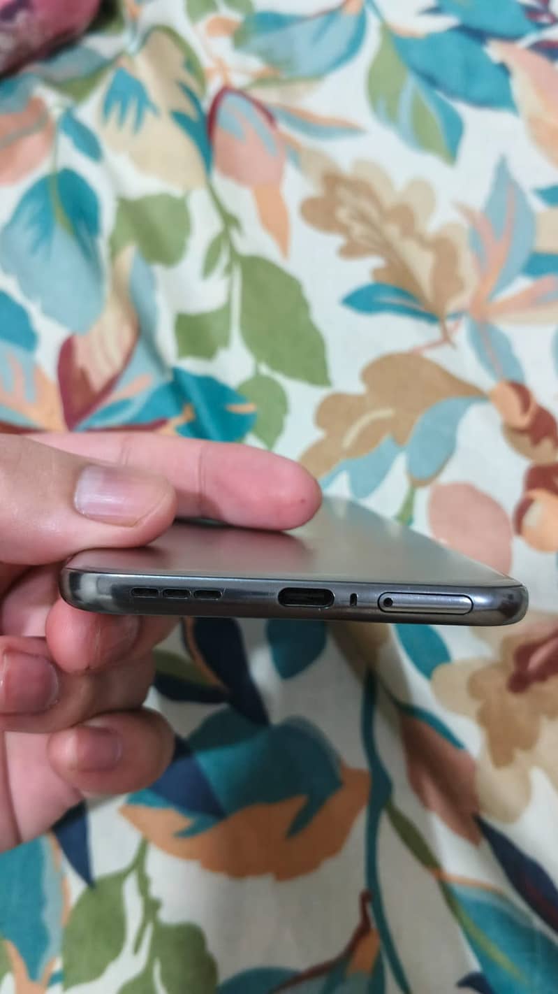Tecno spark 40 pro plus 2