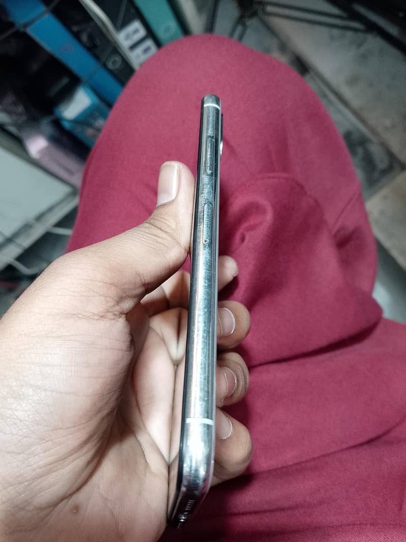 Apple iPhone X 1