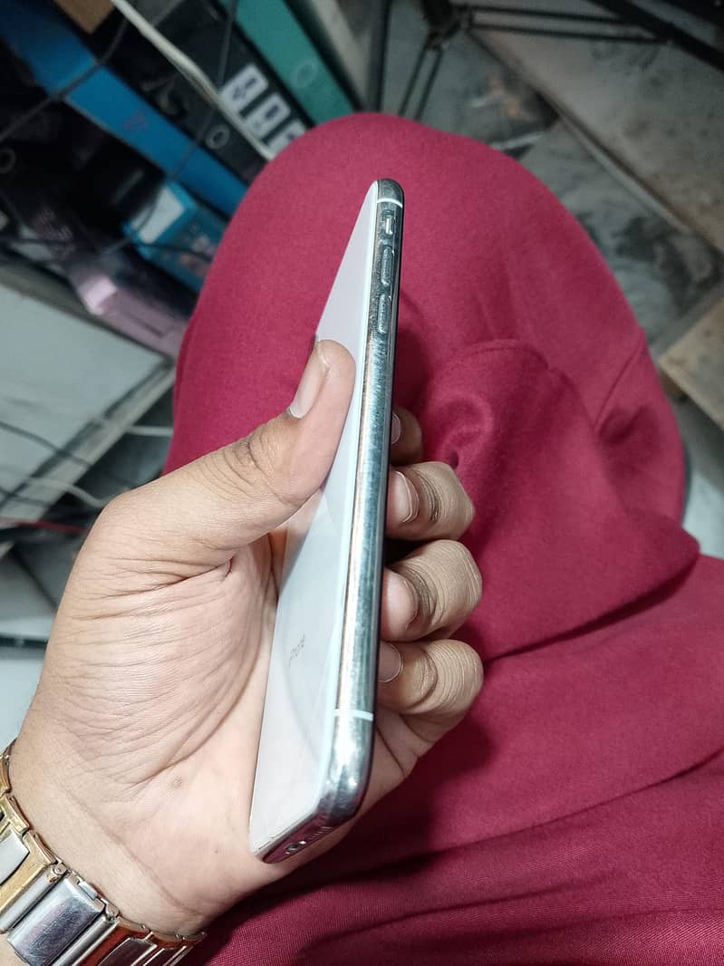 Apple iPhone X 2