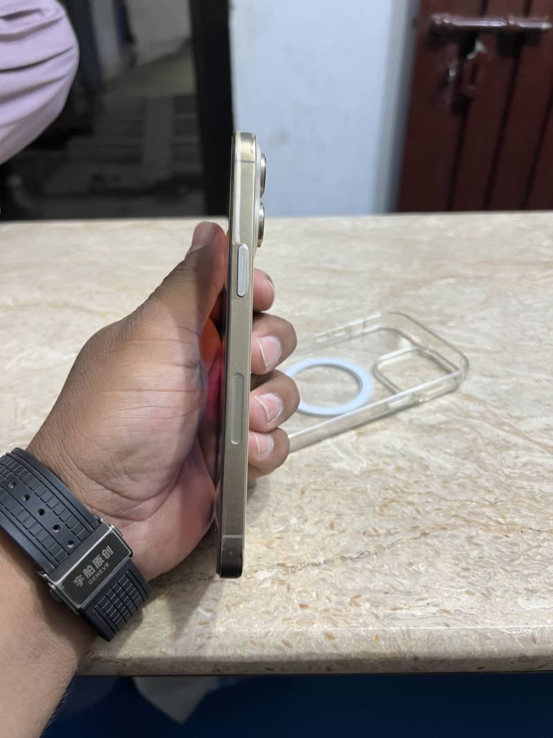 Apple iPhone 14 Pro Max 2