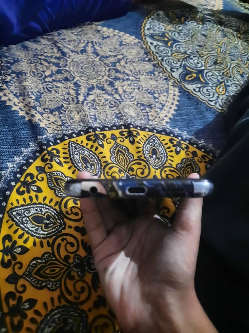 Xiaomi Redmi Note 9S 4