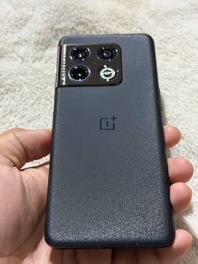 One Plus 10 Pro