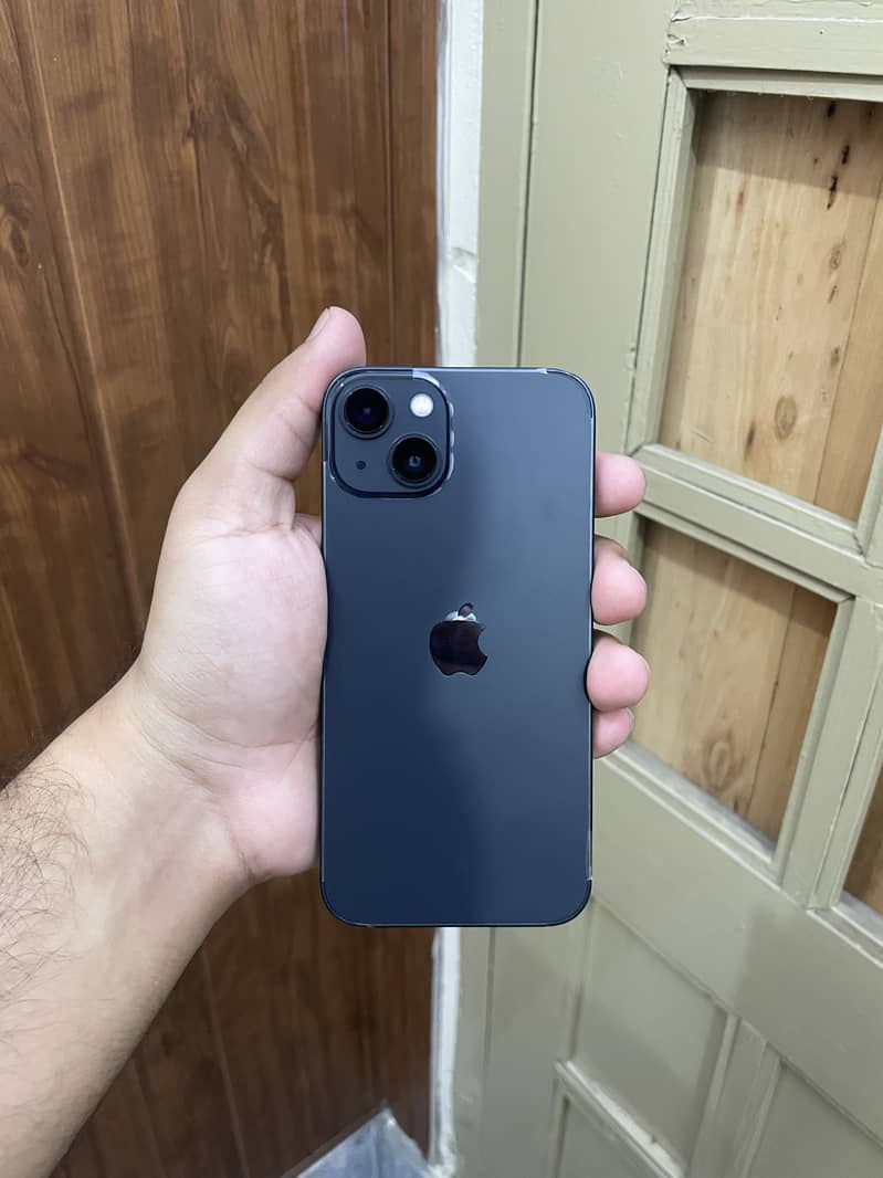 Apple iPhone 13 0