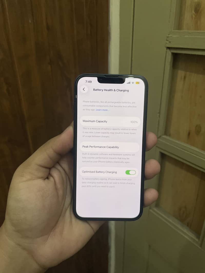Apple iPhone 13 9